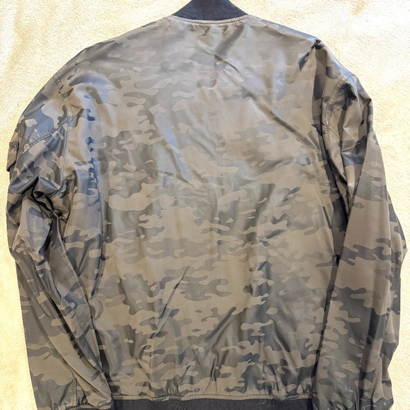 Zara Men's Camo Bomber Jacket / Size Large - Picture 2 of 3